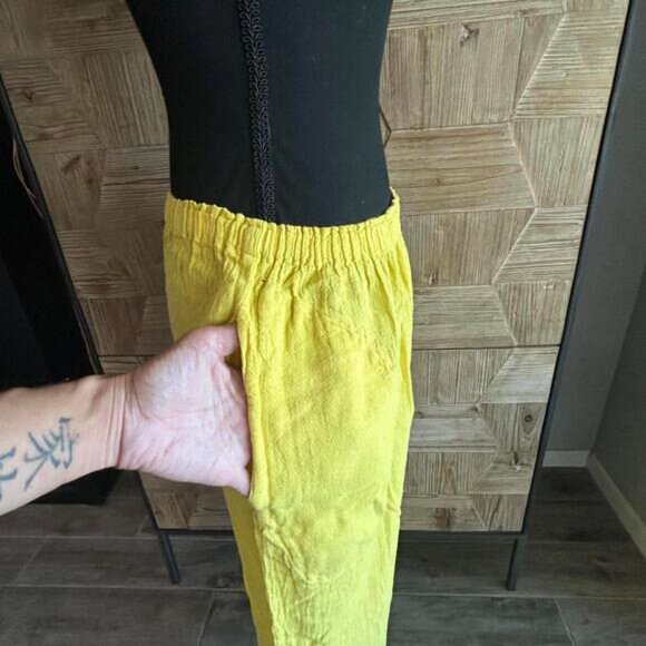NWT Oh My Gauze! Women's Yellow Pants Size 2 Elastic Waist - Picture 2 of 3